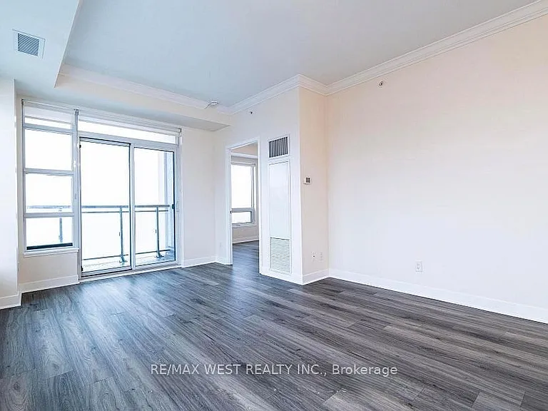 840 Queens Plate Dr #1402 — Photo 6