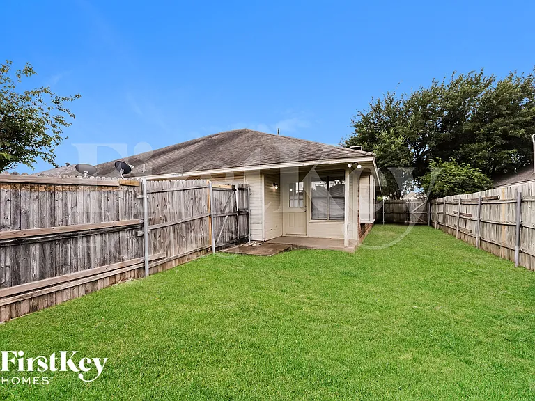 1220 Mockingbird Ln — Photo 18