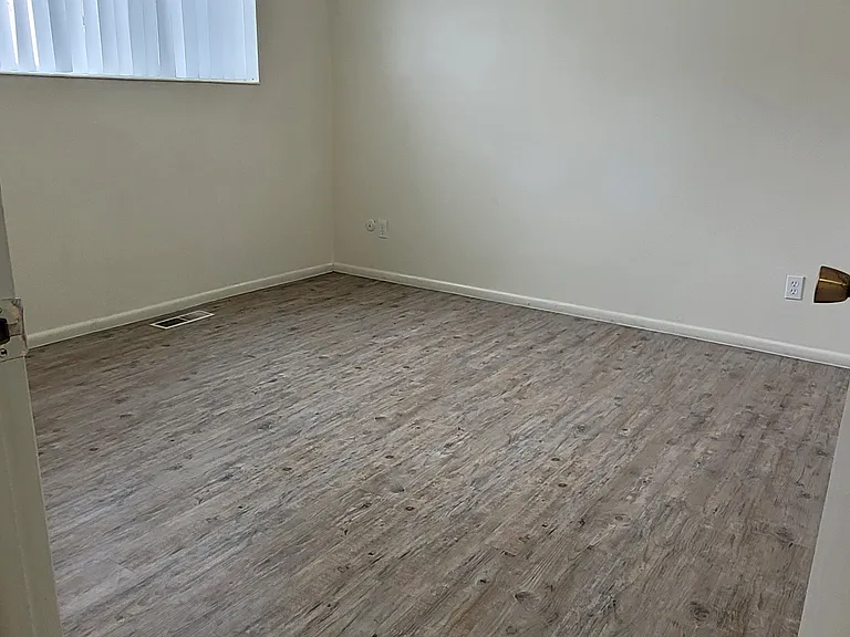 320 Ashland Dr — Photo 20