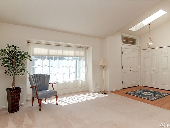 3rd image of 5508 24th Ave NE