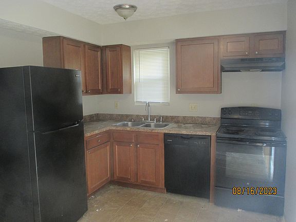 5th image of 5602 Maple Canyon Ave