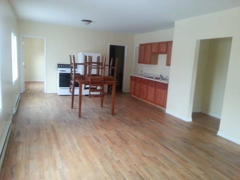 1st image of 810 15th Ave