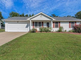 18 Redbud Dr, Warrenton, MO 63383