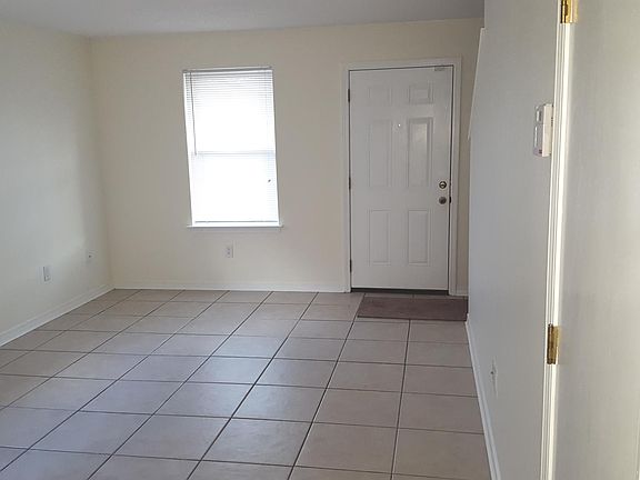 3rd image of 3737 Lilac Ln
