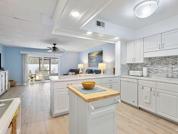 2nd image of 201 Pensacola Beach Rd APT C8