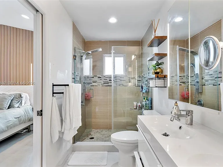 1516 Zenith Way — Photo 24