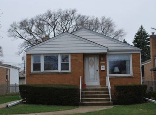 7720 E Prairie Rd, Skokie, IL 60076