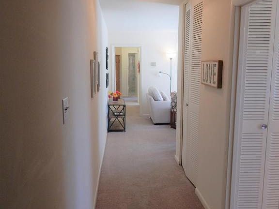 5th image of 10684 Weymouth St APT 204