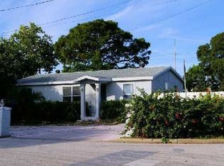 6194 82nd Avenue Ct N, Pinellas Park, FL 33781