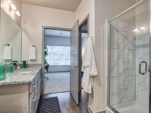 4th image of 601 Avenida Cesar Chavez #408