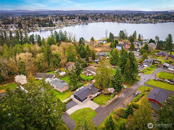 2nd image of 1703 114th Avenue NE