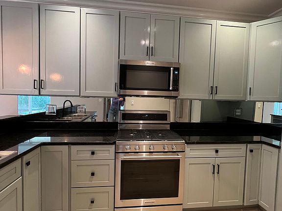 4th image of 1312 N Sandburg Ter #1312
