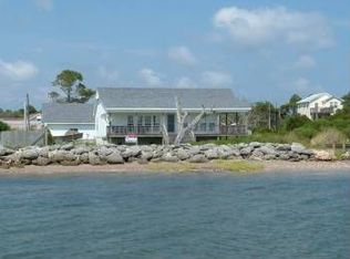 112 Tils Ln, Harkers Island, NC 28531