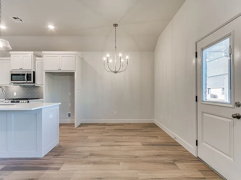 16025 Zamora Ln — Photo 21