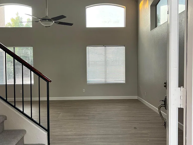 4760 E Goldfinch Gate Ln — Photo 4