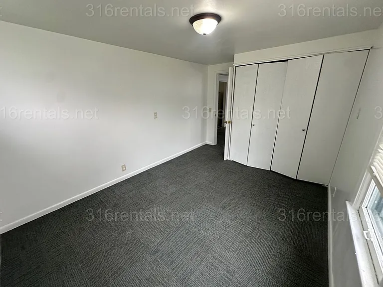 621 S Richmond Ave — Photo 8