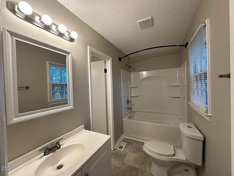 1505 Highland Trl — Photo 11