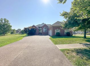 372 Persimmon Cir, Boonville, IN 47601