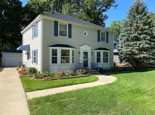 353 Kensington Dr, Madison, WI 53704