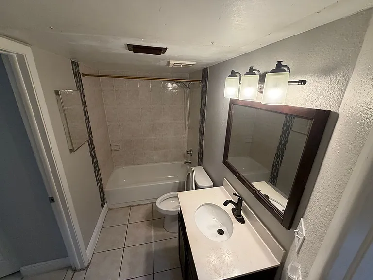 1916 Lake Atriums Cir #28 — Photo 8