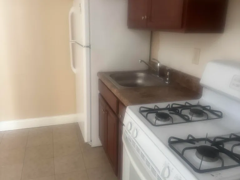 618 Rathbun Ave #2 — Photo 1