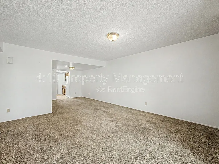 1927 E Hampton Ave #256 — Photo 10
