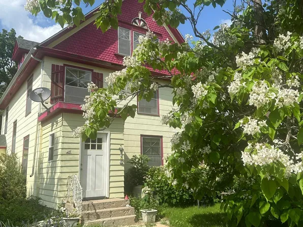 213 2nd Ave SE, Pelican Rapids, MN 56572