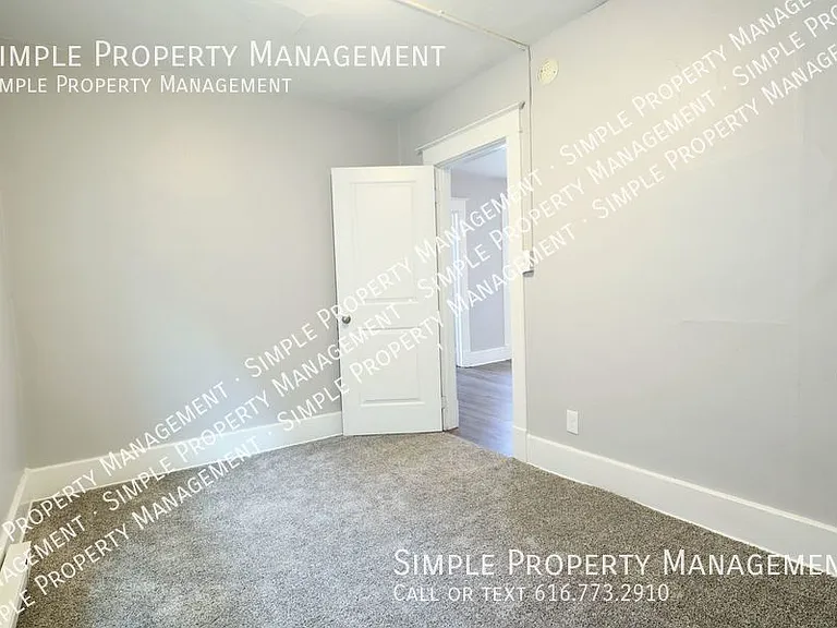 920 4th St NW #2 — Photo 9