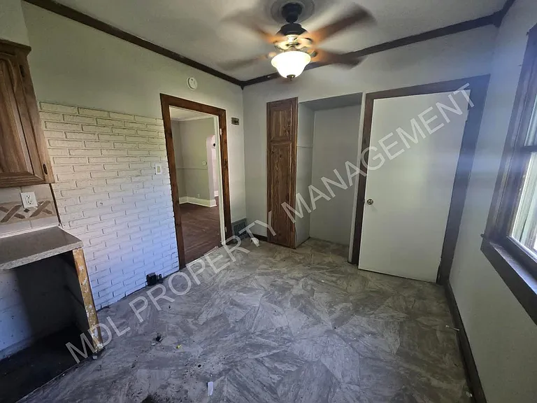1814 Congress Ave — Photo 8