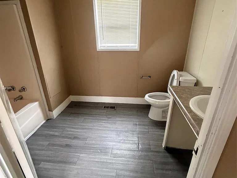 14126 Waxahachie St — Photo 11