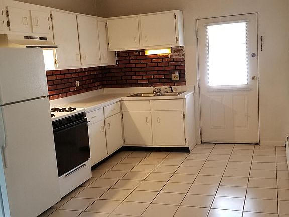 4th image of 94 Cowesett Ave APT 11