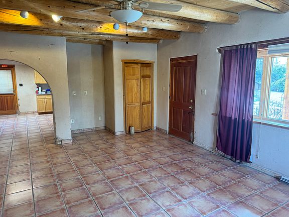 4th image of 415 Valverde St #1055