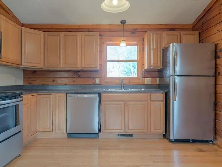550 Colhoun St NE — Photo 7