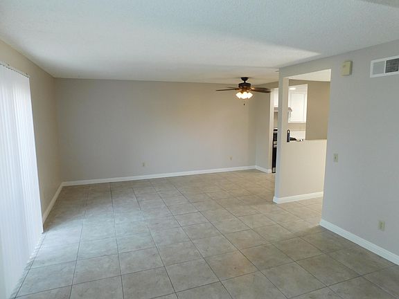 5th image of 910 S Sheridan St #3