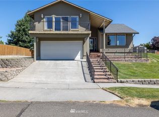 4509 Hilltop Dr, Pasco, WA