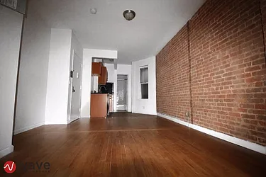 Rented by Wave Real Estate Group