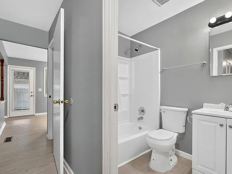 3444 Woodpath Dr — Photo 19