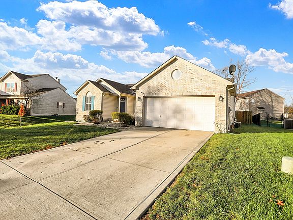 2nd image of 5742 Mimosa Dr