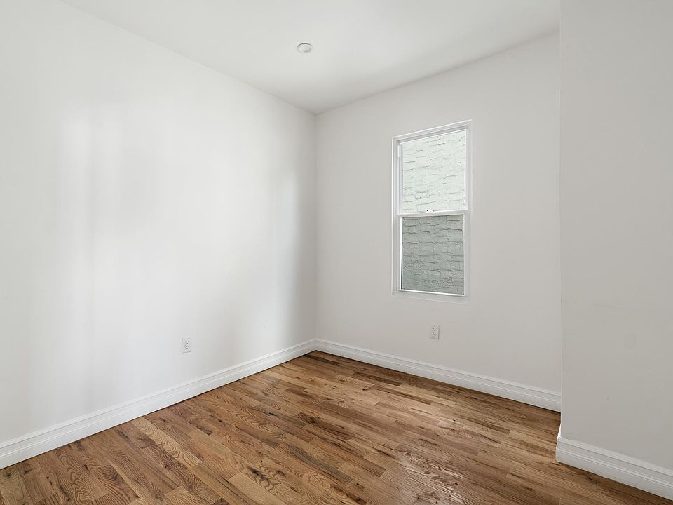 1st image of 2922 Barkley Ave #B