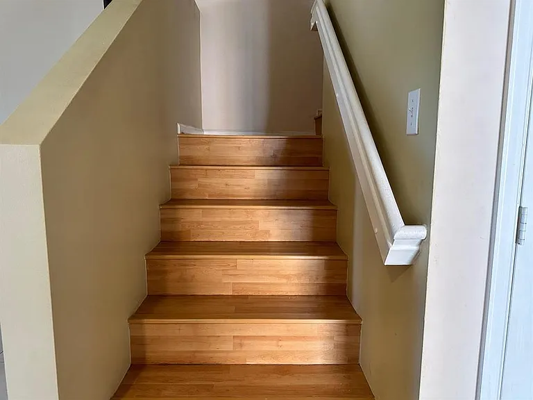 2440 NW 99th Way — Photo 5