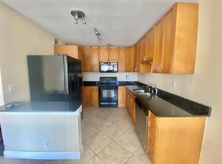 203 Stratford E #O, West Palm Beach, FL 33417