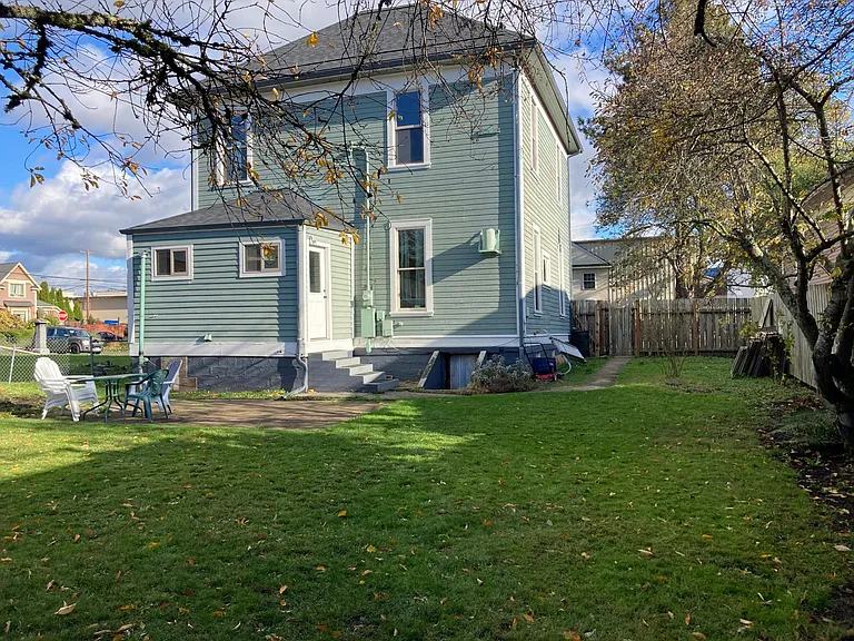 2321 Kulshan St — Photo 29