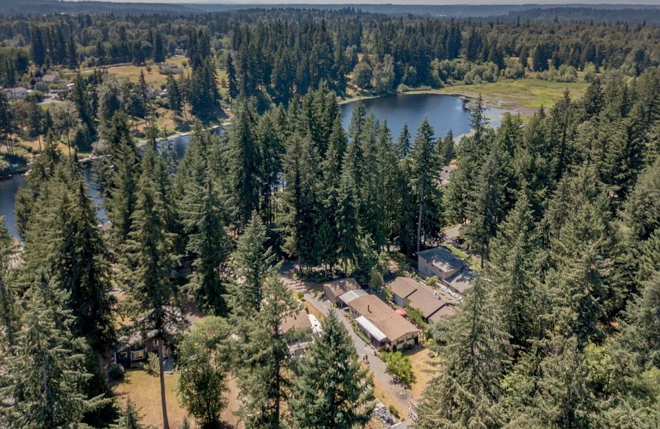 1st image of 33224 E Lake Holm Dr SE