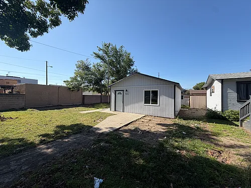 9841 Beach St Photo 1