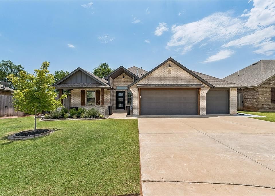 1st image of 1708 W Zachary Way