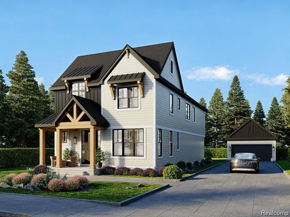 916 1st St, Rochester, MI 48307