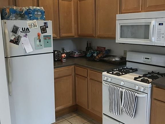 2nd image of 2812 Erie Ave #1