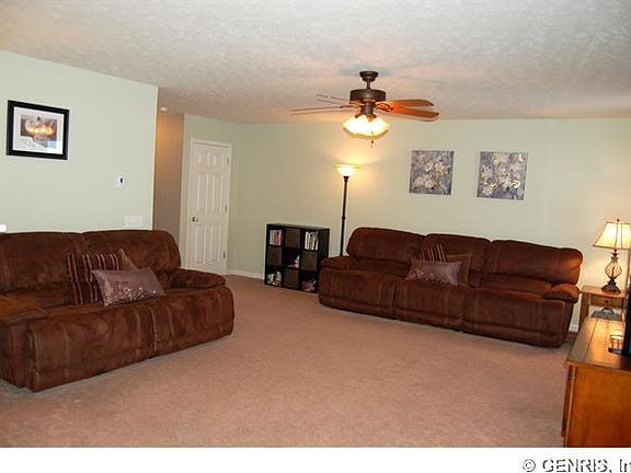 3rd image of 4 Longton Pl