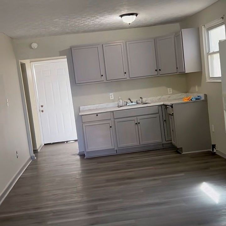 2nd image of 356 S Highland Ave