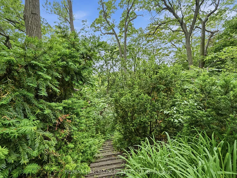 31 Glen Oak Dr — Photo 40